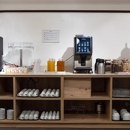 Ξενοδοχείο Albahia 3*